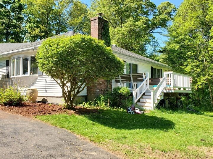 Property Photo:  4 Minuteman Dr 1  MA 01730 