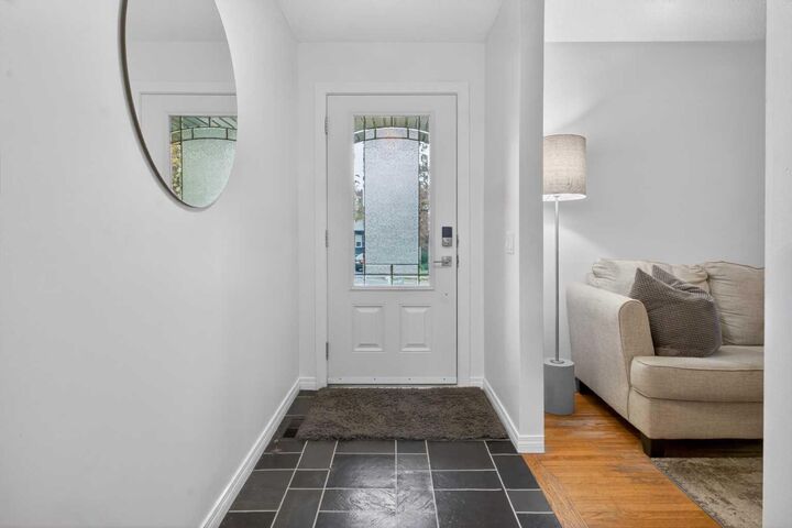 Photo de la propriété: 203 Southampton Drive SW AB T2W 0V6