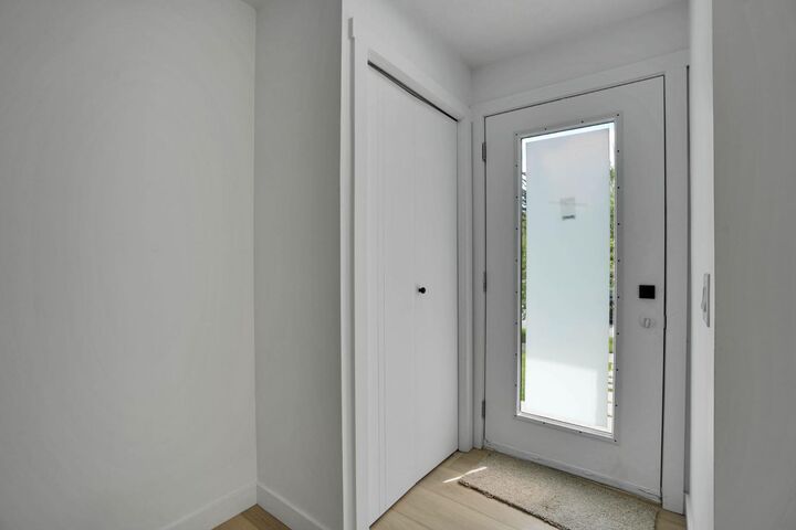 Photo de la propriété:  6471 54 Street NE  AB T3J 1Z4 