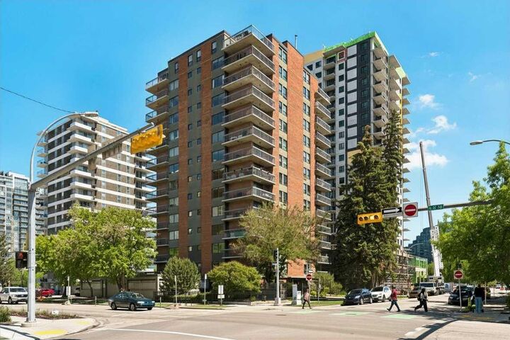 540 14 Avenue SW 840 — photo 1