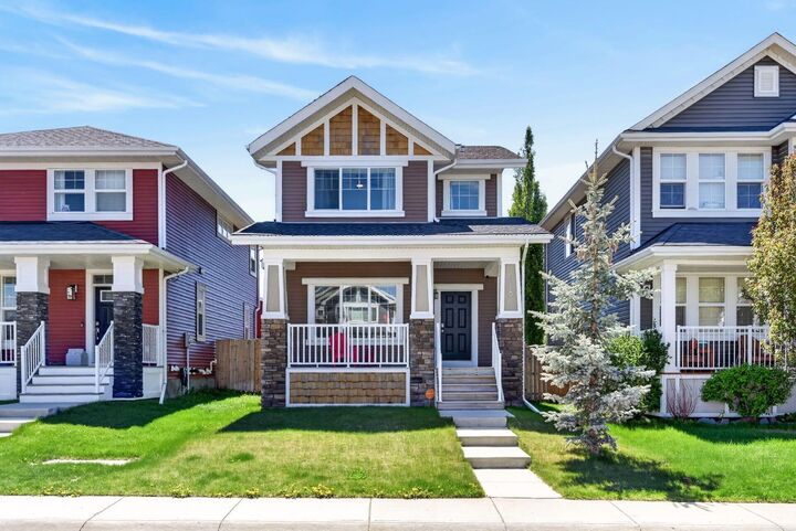 Property Photo: 218 River Heights Green AB T4C 0S3