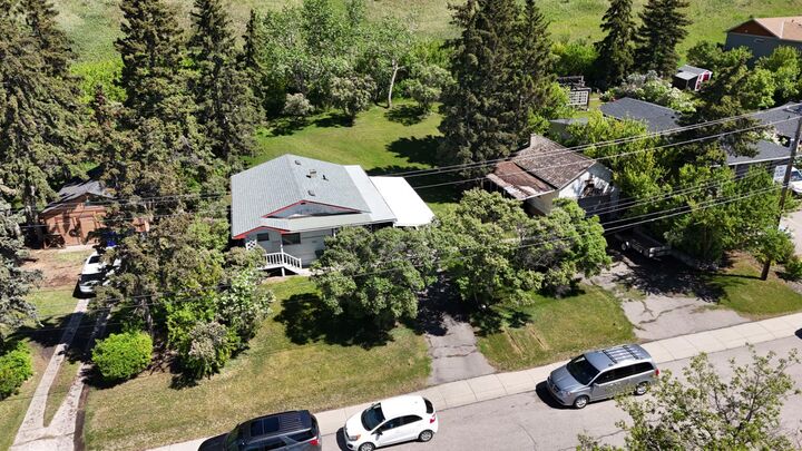 Property Photo: 332 Third Street W AB T4C 1Z6