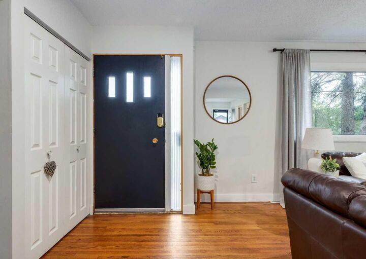 Property Photo:  182 Fyffe Road SE  AB T2H 1C1 