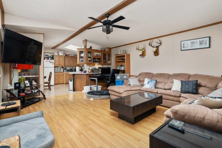 Property Photo:  5233 47 Street  AB T4V 1K3 