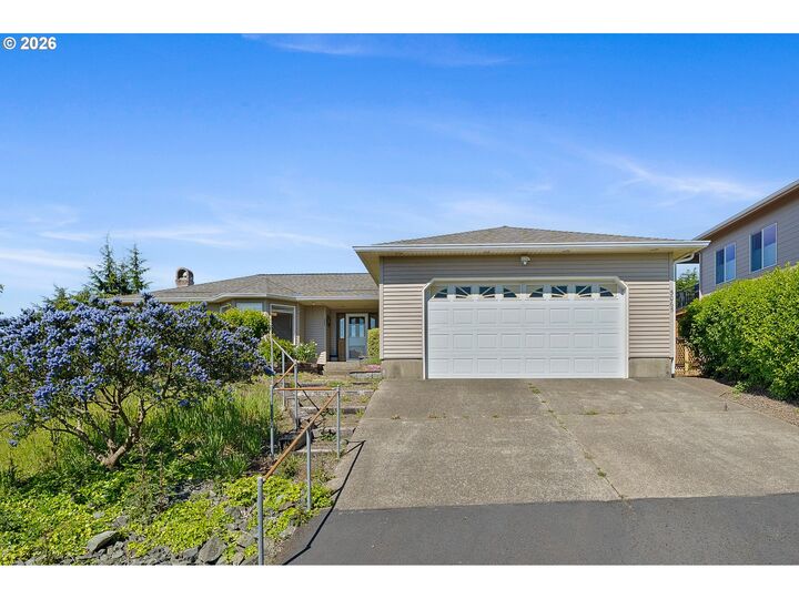Property Photo: 5065 S Ridge Dr OR 97107