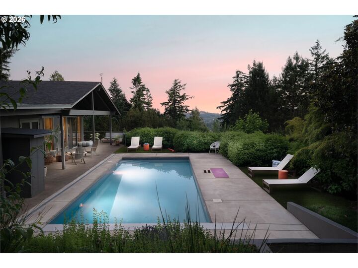 Property Photo: 1550 SW Mitchell St OR 97239