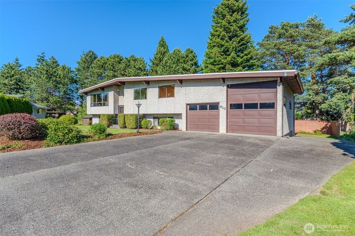 Property Photo:  410  Sierra Vista Place  WA 98226 