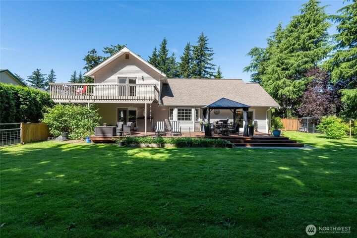 Property Photo:  6898  Golf View Drive  WA 98264 