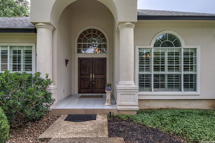 Property Photo:  3903 Heights Hill Dr  TX 78230 