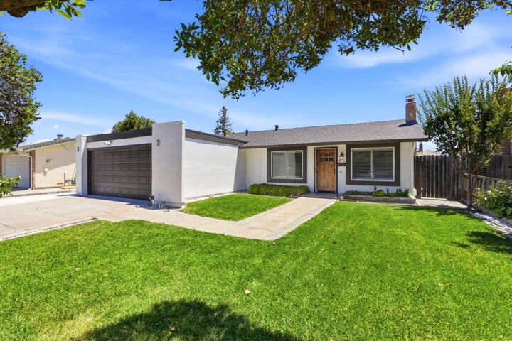 Property Photo: 4172 Ridgebrook Way CA 95111