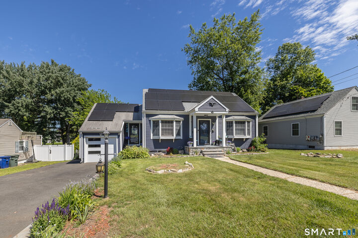 Property Photo:  465 Evers Street  CT 06610 