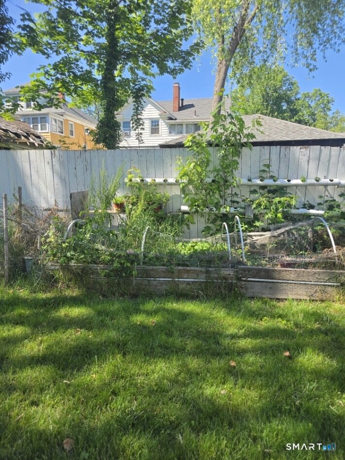 Property Photo:  197 Ridgefield Street  CT 06112 