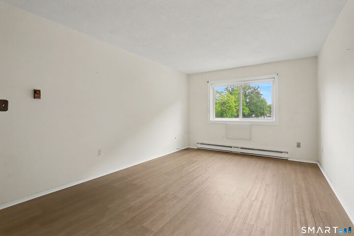 Property Photo: 925 Longbrook Avenue 109 CT 06614