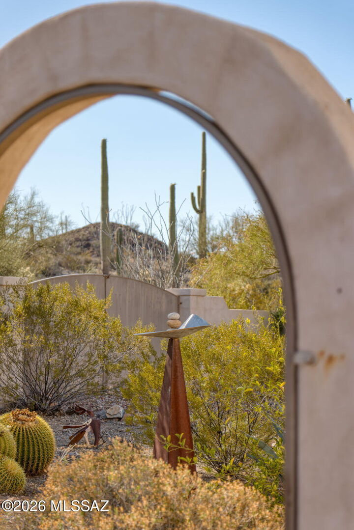 Property Photo:  3360 N Horseback Trail  AZ 85745 