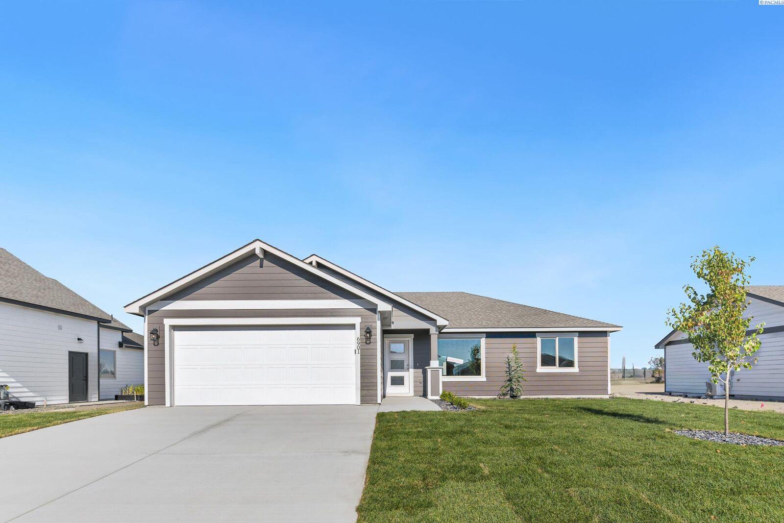 Property Photo: 6901 Road 105 WA 99301