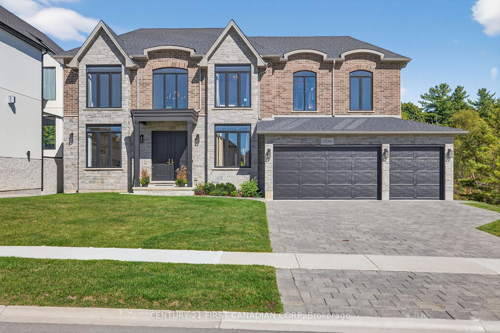 Property Photo:  1704 Upper West Avenue  ON N6K 0K6 