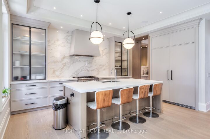 Property Photo: 124 Shaver Avenue N ON M9B 4N8