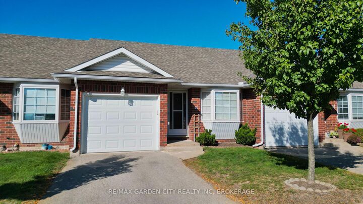 Property Photo: 162 First Street 11 ON L3B 4S2