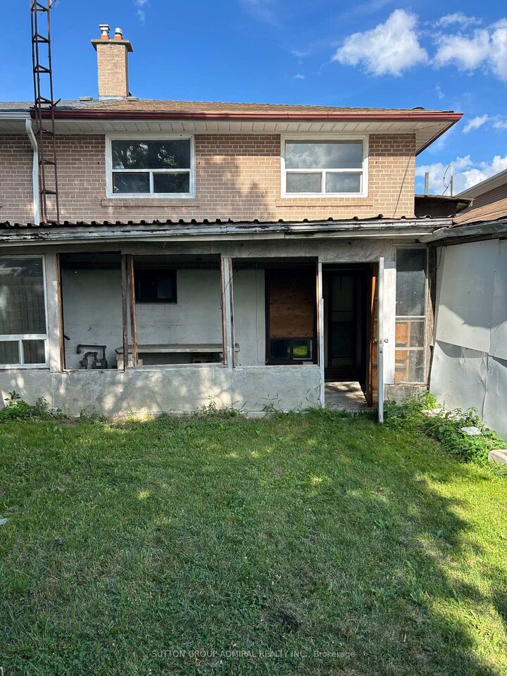 Property Photo: 205 St Lucie Drive ON M9M 1T4