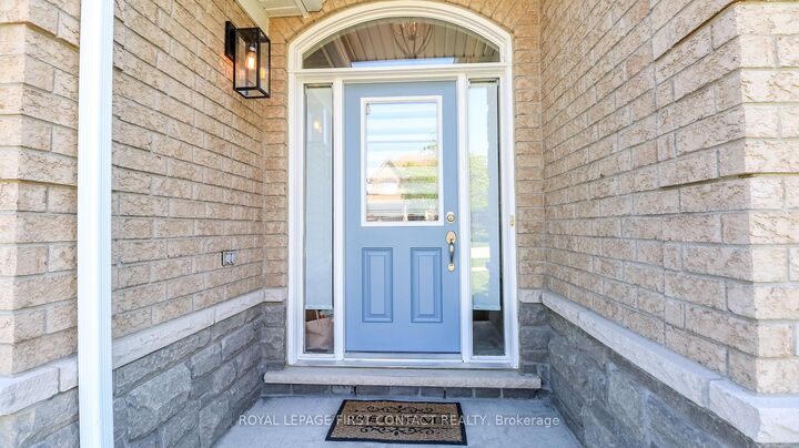 Property Photo:  33 Tamarack Trail  ON L4N 6M7 