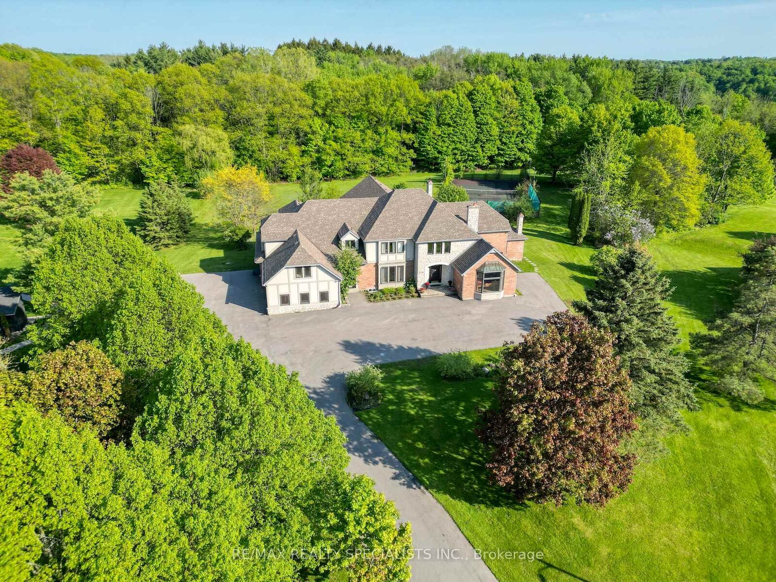 Property Photo: 6399 Chelsea Road ON L7P 0M8