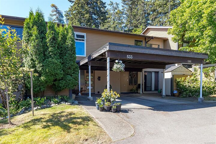 533 Crossandra Cres — photo 1