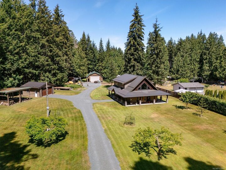Property Photo: 352 Ships Point Rd BC V0R 1W0
