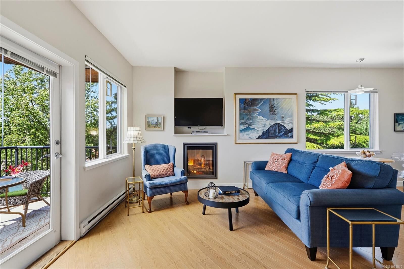Property Photo: 4040 Borden St #304 BC V8X 2E9