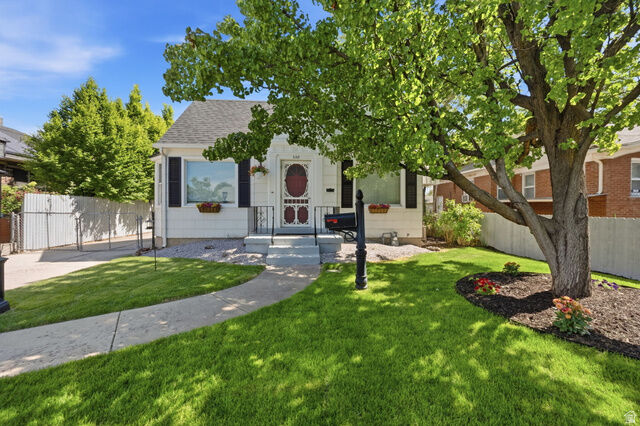 Property Photo: 526 E Cleveland Ave S UT 84105