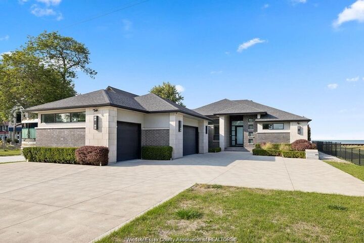 371 Charron Beach — photo 1