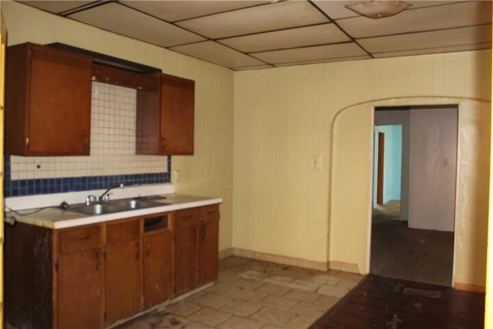 Property Photo: 580 Thompson Ave PA 15033