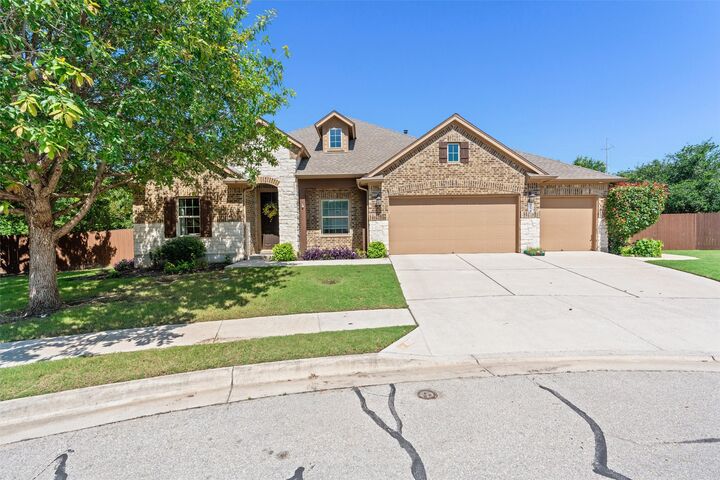 Property Photo:  409 Summer Vista Cove  TX 78613 