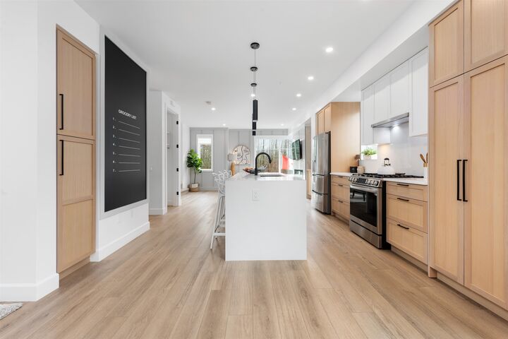 20763 76 Avenue 50 — photo 1