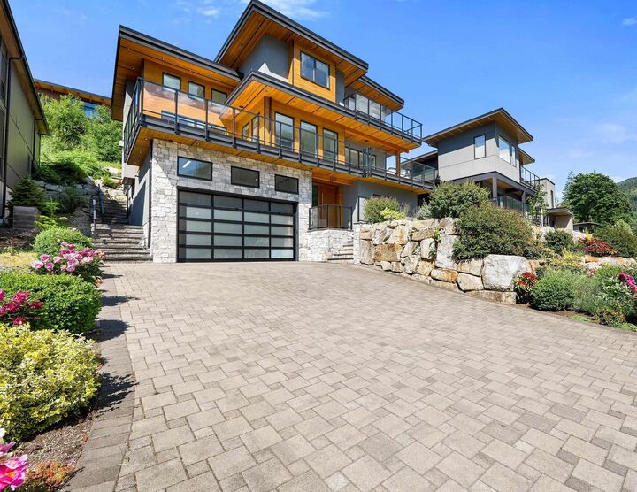 Property Photo: 2237 Windsail Place BC V8B 0T6