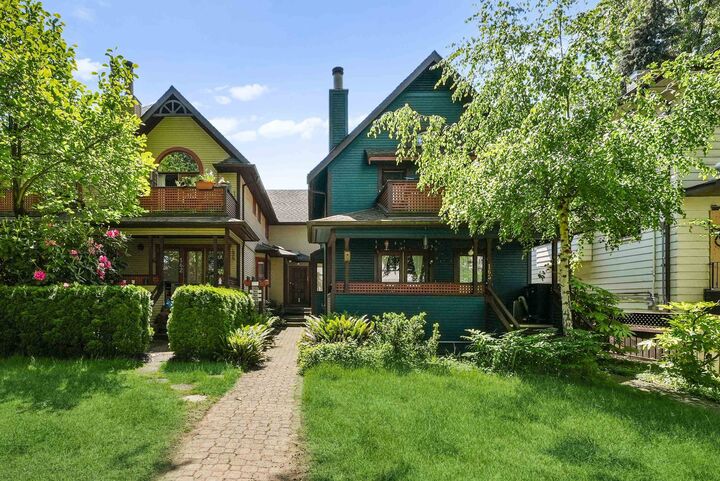 Property Photo: 154-168 W 11th Avenue BC V5Y 1S7