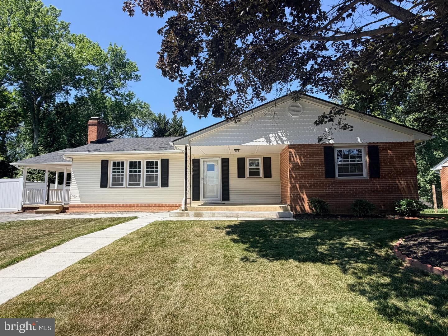 Property Photo: 2546 Hillside Drive MD 20639