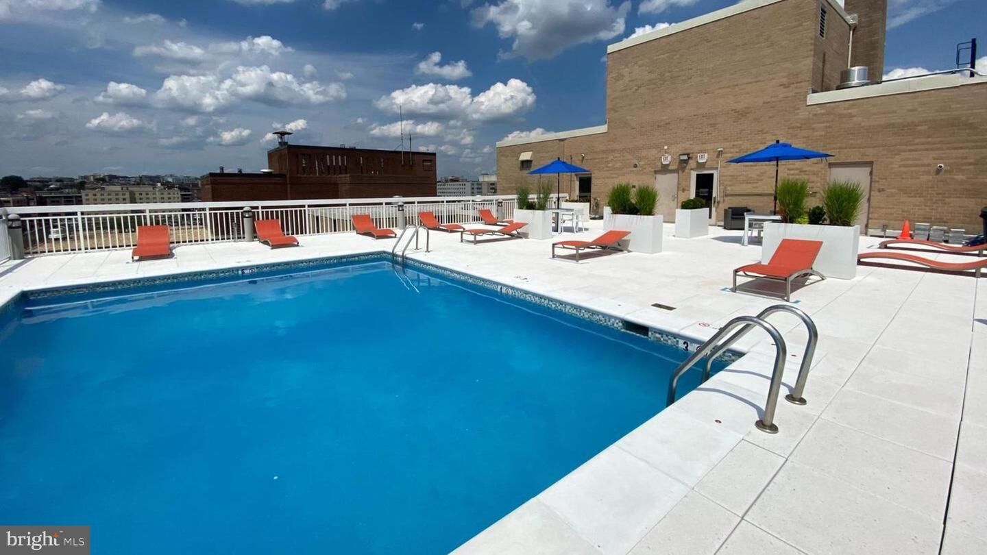 Property Photo:  1260 21st Street NW 111  DC 20036 