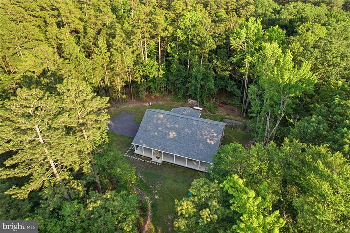 Property Photo:  22405 Hood Lane  MD 20650 