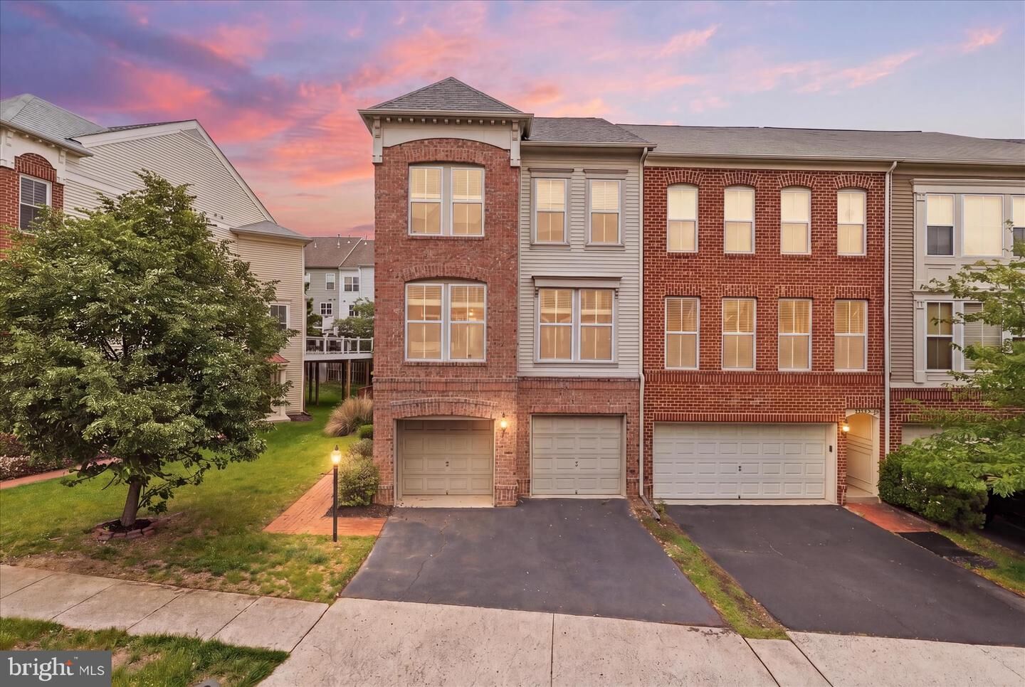Property Photo: 42476 Regal Wood Drive VA 20148