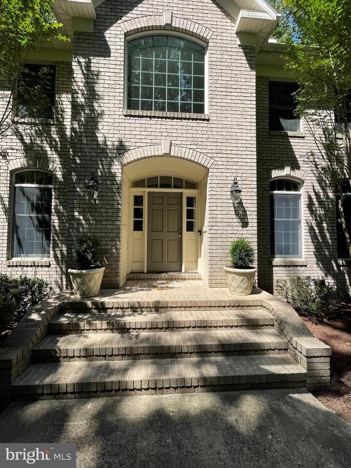 Property Photo: 1071 Knoll Drive PA 17036