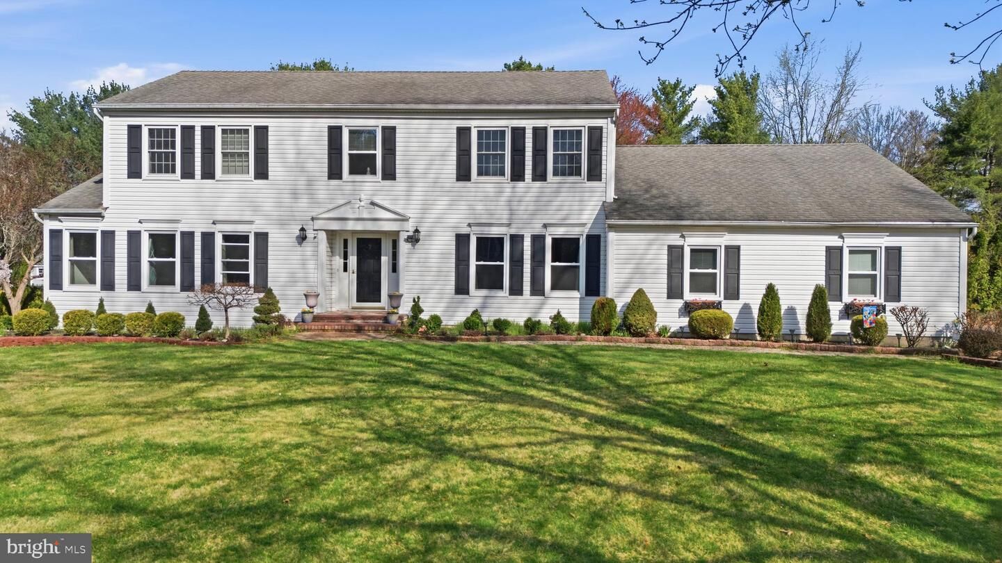 Property Photo:  7 Monroe Place  NJ 08512 