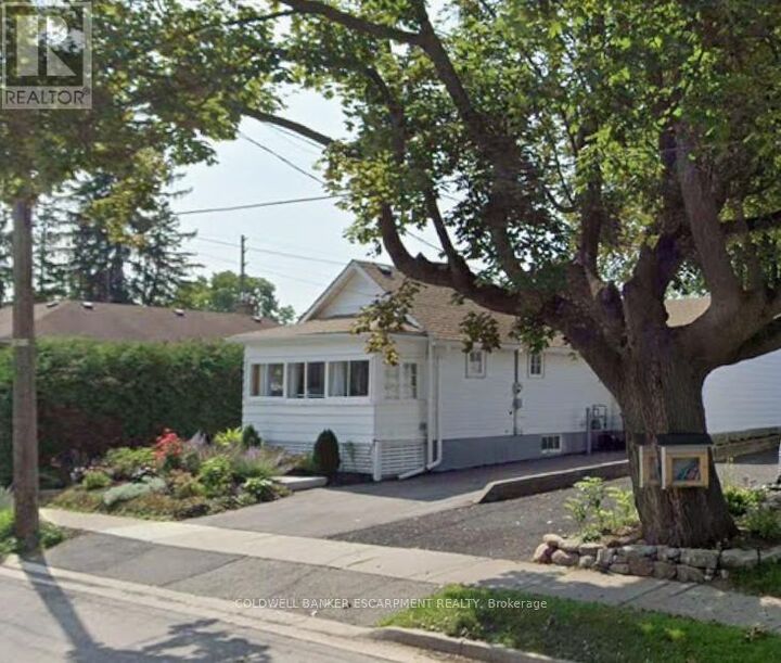 Property Photo:  14 Laurine Avenue  ON N1E 4M9 