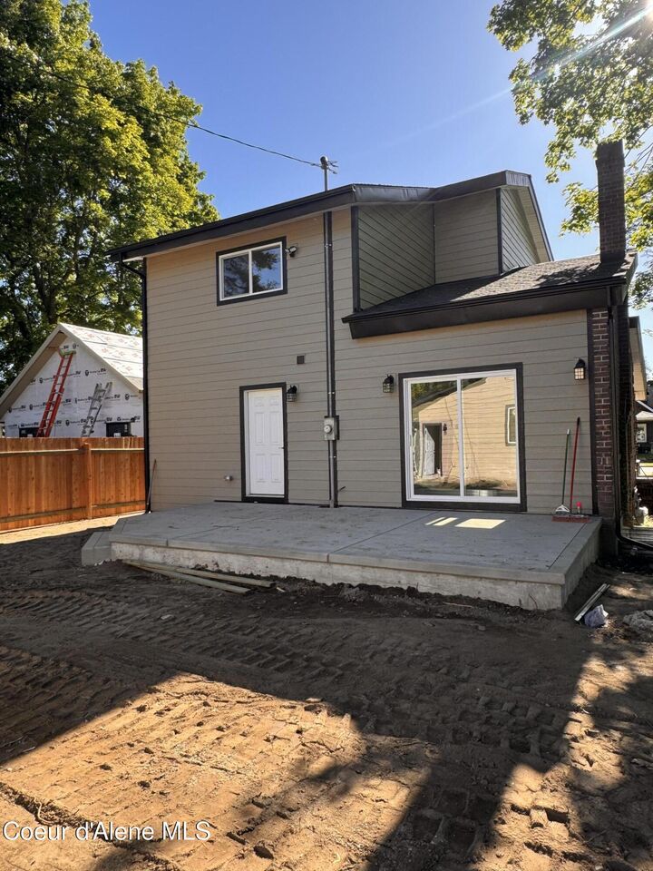 Property Photo:  1001 N 6th St  ID 83814 