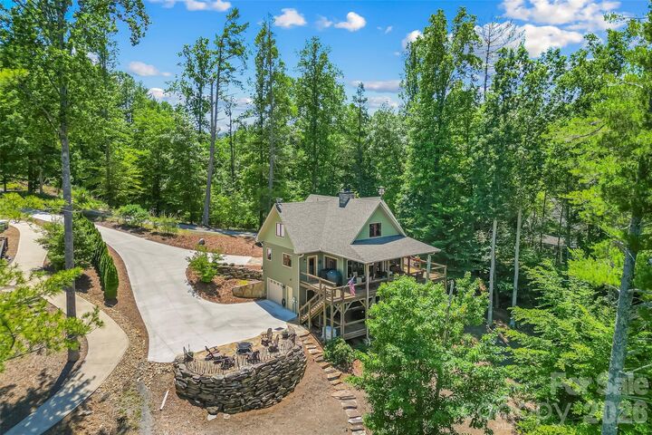 Property Photo: 590 Larkhaven Drive NC 28761
