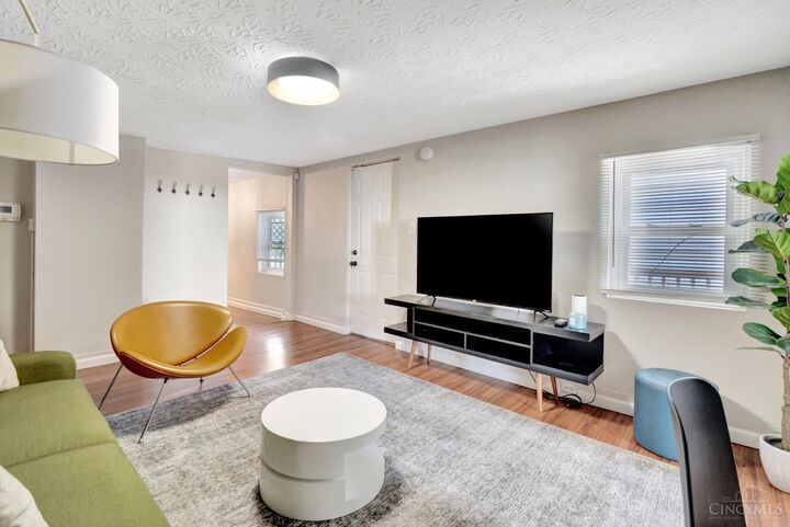 Property Photo:  404 Mohawk Street  OH 45214 