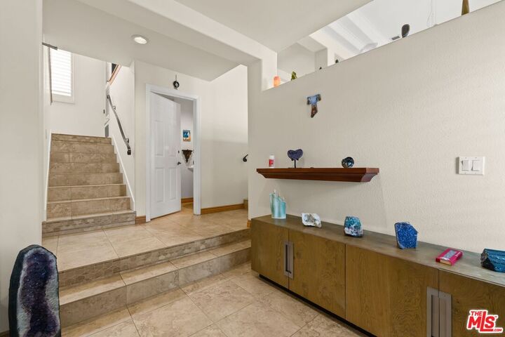 Property Photo:  6435 Zumirez Dr  CA 90265 