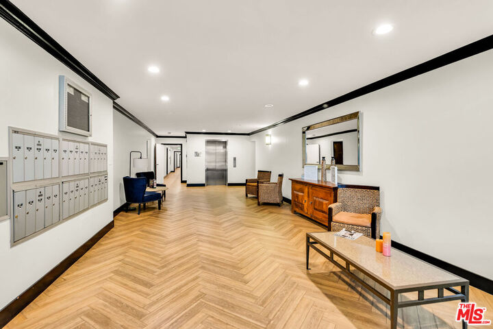 Property Photo:  15248 Dickens St  CA 91403 