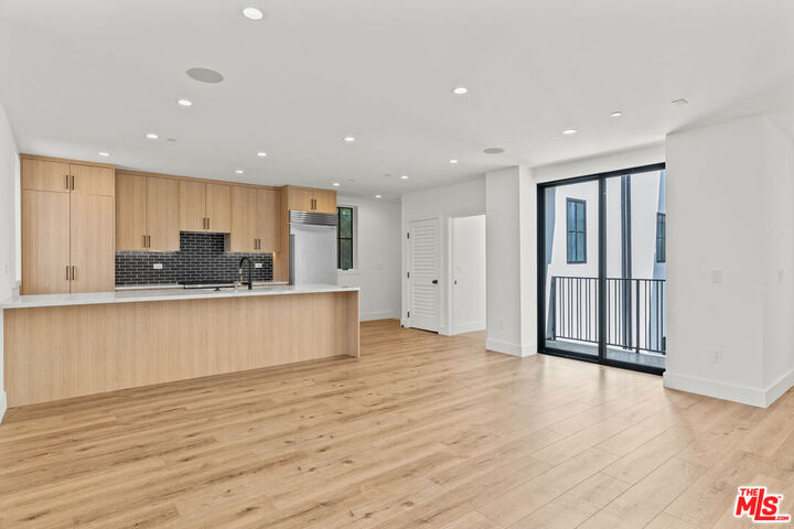 Property Photo: 5540 Tova Rd CA 91411