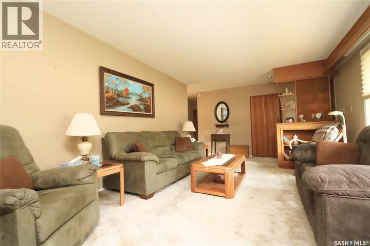 Property Photo:  546 Riverview Road  SK S3N 2X9 