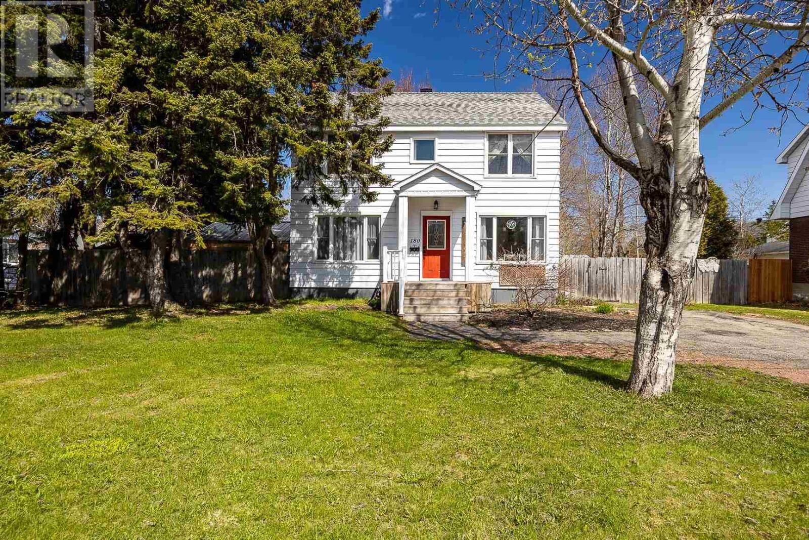 Property Photo: 180 Pine St ON P6A 3Y9